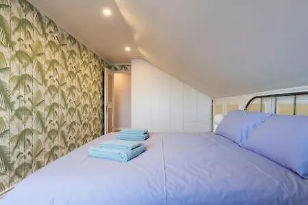Lisbon Lookout Penthouse Center Bairro Alto Chiado Lägenhet